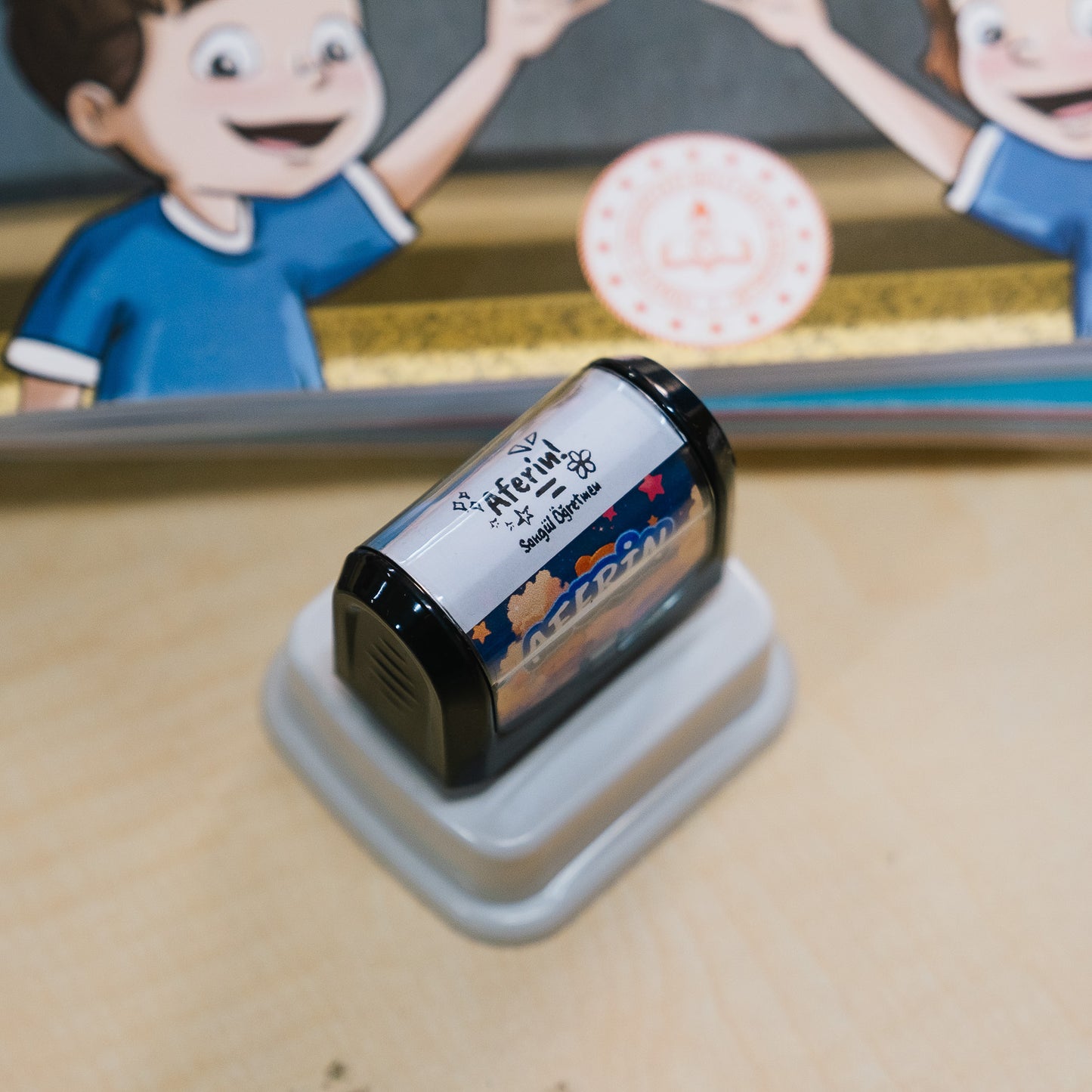 Kişiye Özel Aferin Öğretmen Kaşesi – İsimli Ödül Kaşesi