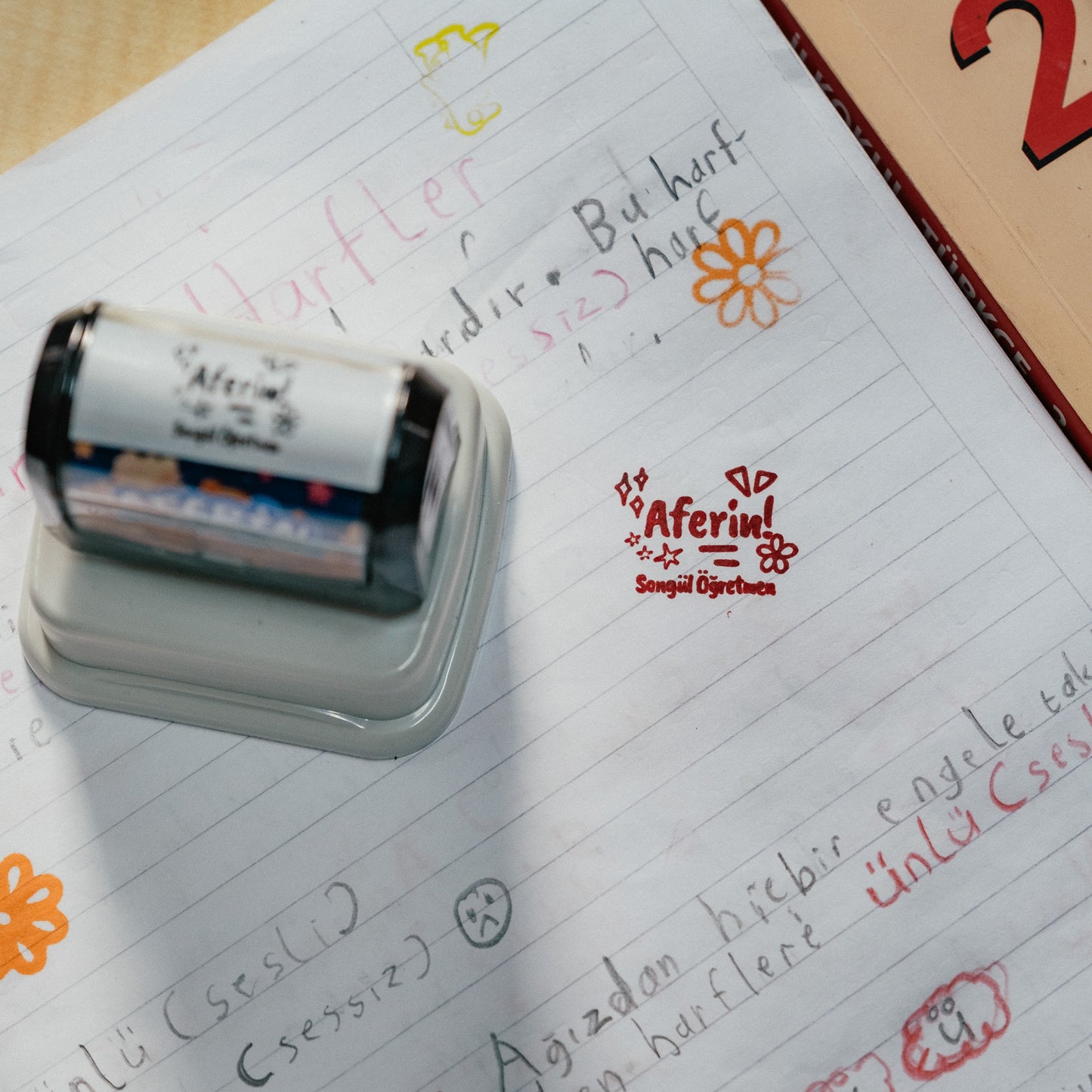 Kişiye Özel Aferin Öğretmen Kaşesi – İsimli Ödül Kaşesi