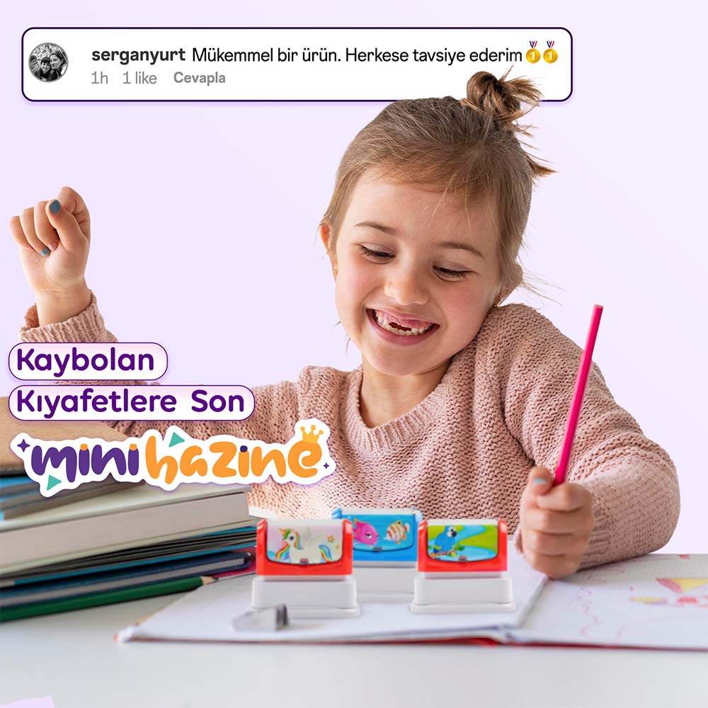 Kıyafet Kaşesi Mutlu Çocuk